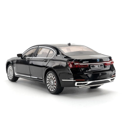 1:24 BMW 7 Series Model Car Sports Car Alloy Metal Pull Back