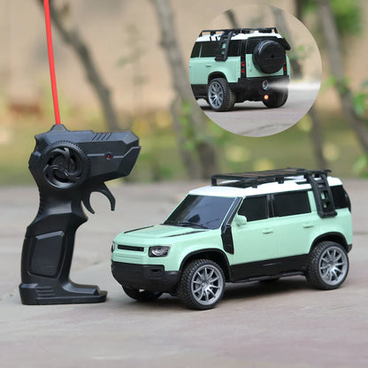 1:16 Scale Remote Controlled Resembling Defender Toy Car